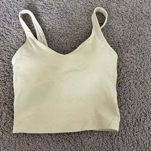 Light green align tank